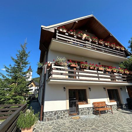 Holiday Home Skalka Mýto pod Ďumbierom Екстериор снимка