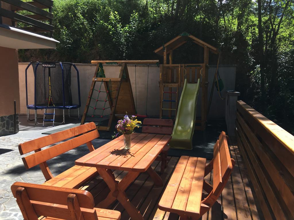 Holiday Home Skalka Mýto pod Ďumbierom Екстериор снимка