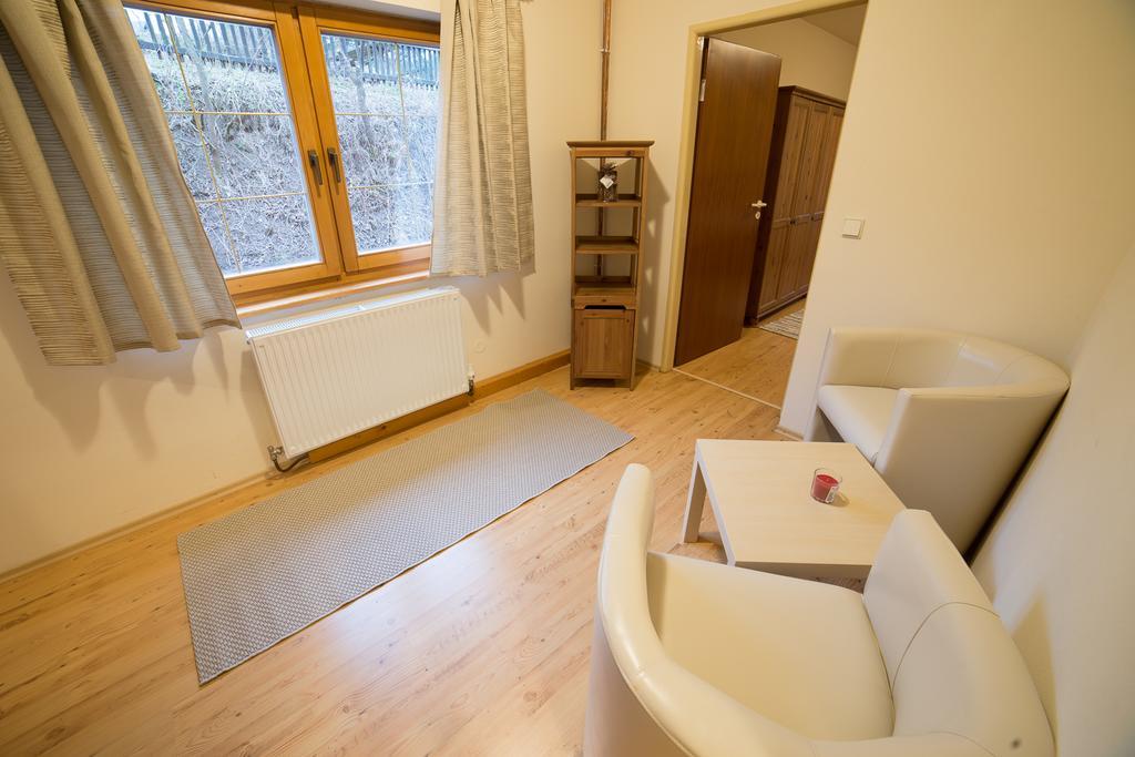 Holiday Home Skalka Mýto pod Ďumbierom Екстериор снимка