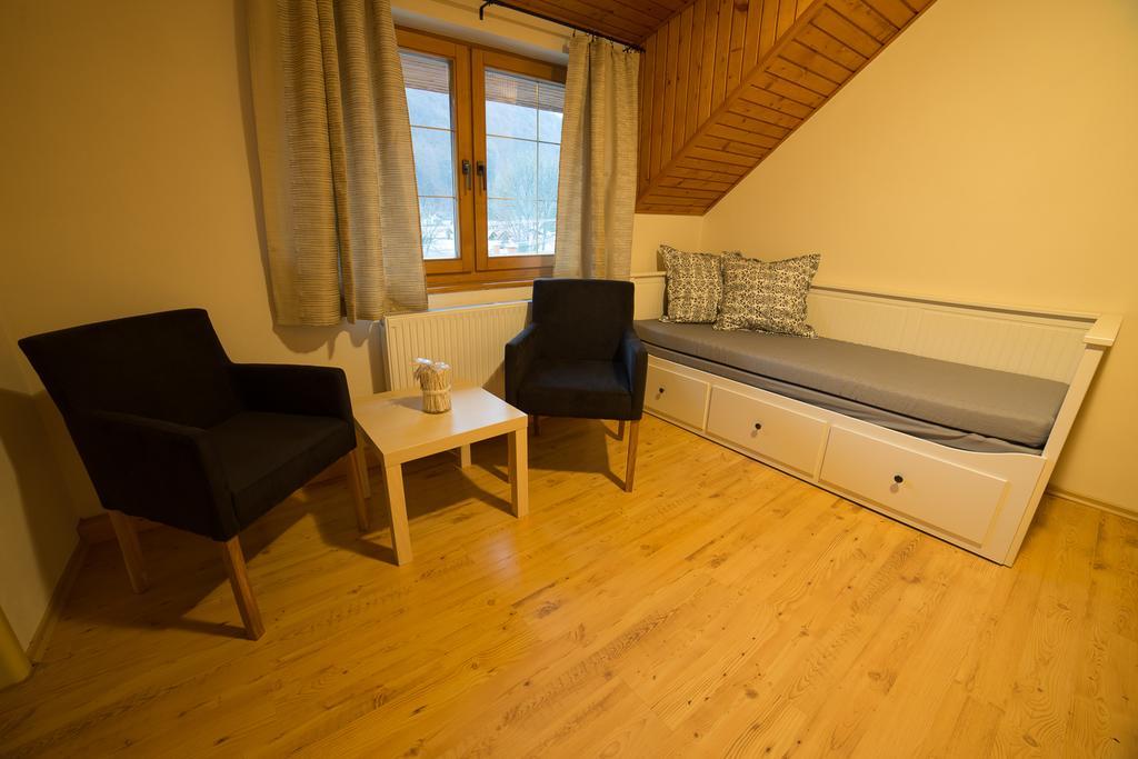 Holiday Home Skalka Mýto pod Ďumbierom Екстериор снимка
