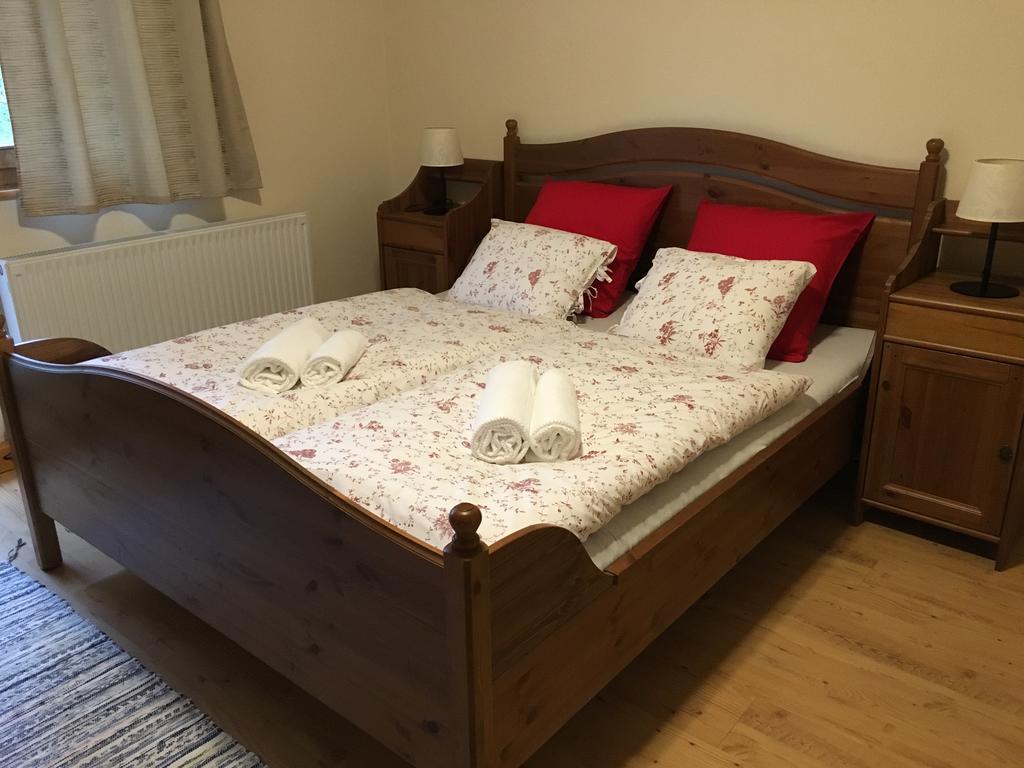 Holiday Home Skalka Mýto pod Ďumbierom Екстериор снимка