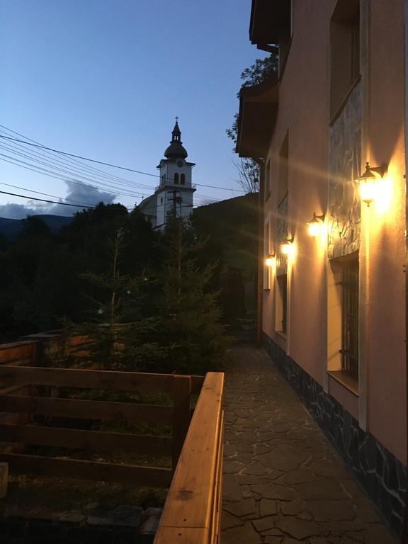 Holiday Home Skalka Mýto pod Ďumbierom Екстериор снимка